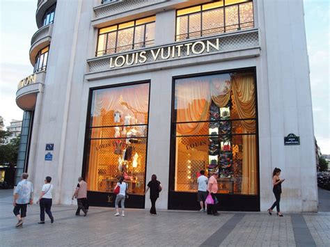 buy lv bag in paris|magasin louis vuitton paris.